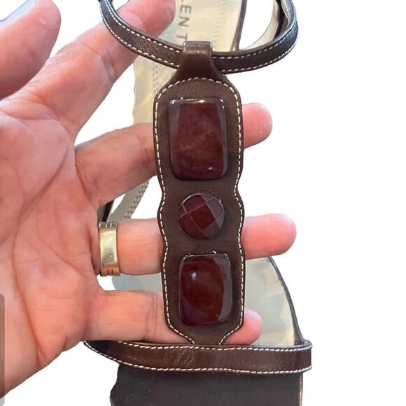 NWOB Ellen Tracy Open Toe Wedge Sandal Brown with Stone Gem Detail Size 7 - Picture 7 of 11